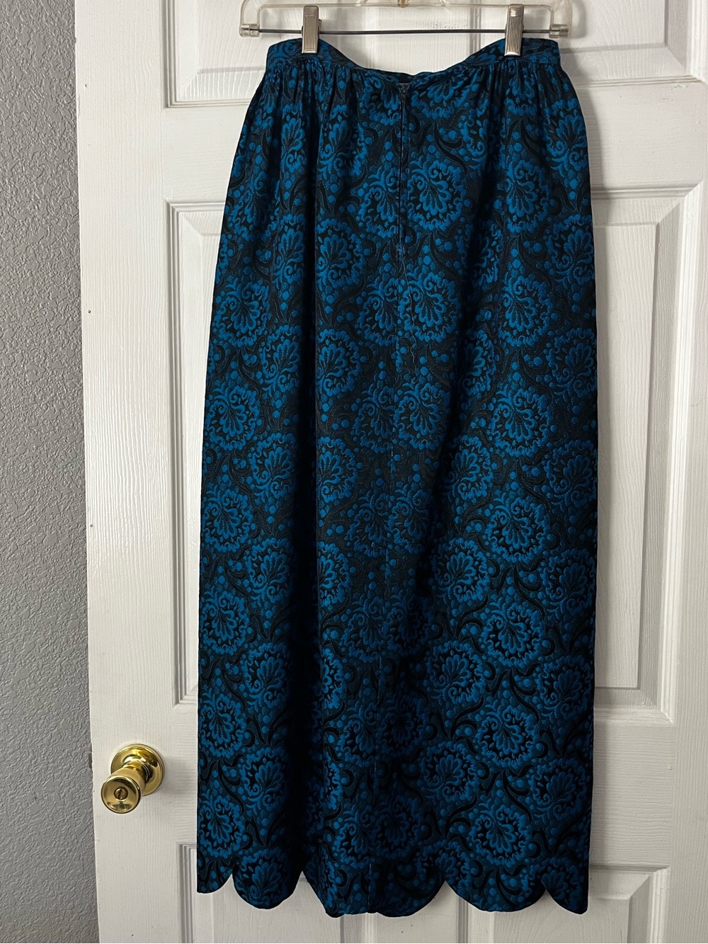 Vintage Damask Midi Skirt with Scalloped Hem - Picture 3 of 9